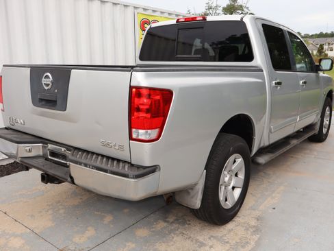 Used 2004 Nissan Titan LE AWD/4WD image 7