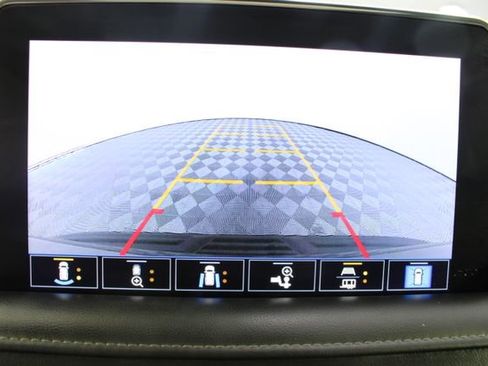 Used 2021 Chevrolet Tahoe LT w/ LT Signature Package image 3