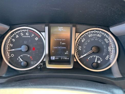 Used 2023 Toyota Tacoma TRD Sport image 11