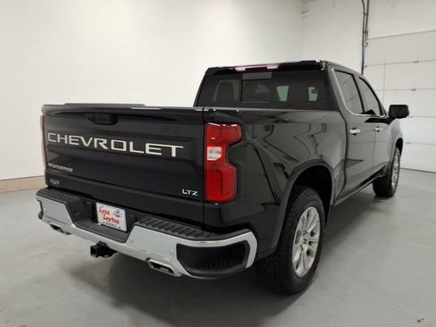 Used 2025 Chevrolet Silverado 1500 LTZ AWD/4WD image 3