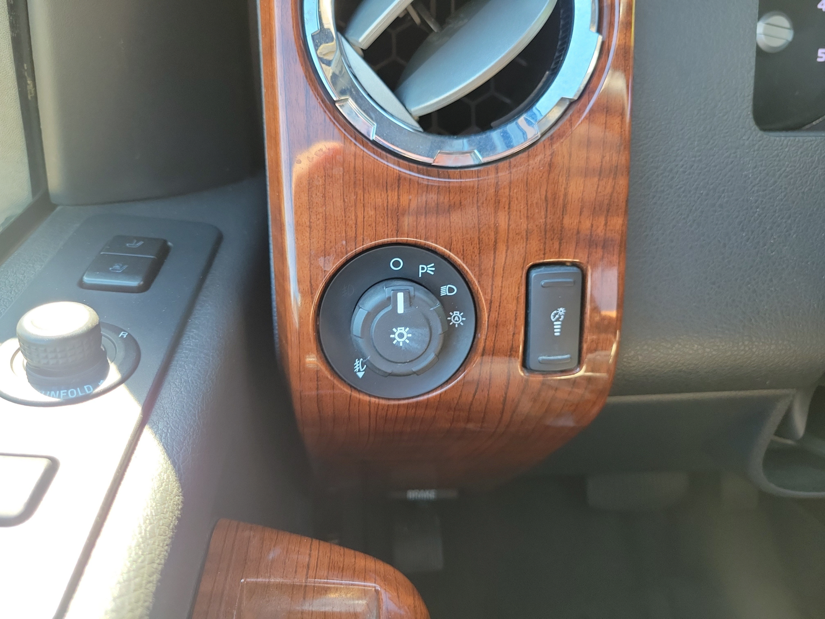 Used 2015 Ford F350 King Ranch w/ FX4 Off-Road Package AWD/4WD image 24