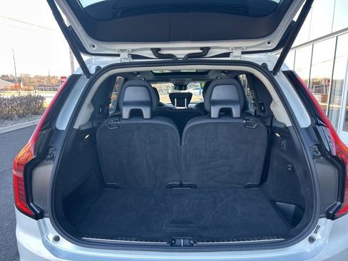 Used 2025 Volvo XC90 B6 Plus image 11