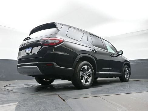 Certified 2023 Honda Pilot EX-L image 34
