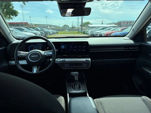 Used 2025 Hyundai Kona SEL FWD image 28