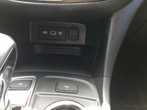 Used 2024 Chevrolet Equinox LT w/ LPO, Floor Liner Package AWD/4WD image 18