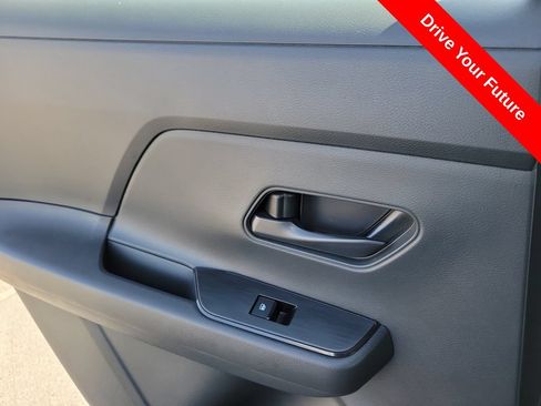 Used 2025 Nissan Kicks S AWD/4WD image 22