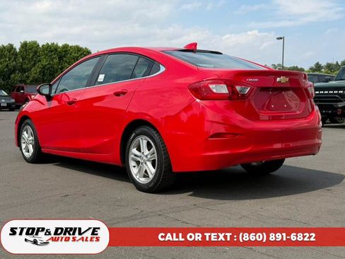 Used 2017 Chevrolet Cruze LT w/ Sun And Sound Package FWD image 3