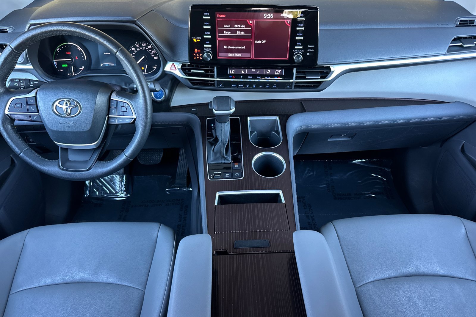 Certified 2023 Toyota Sienna XLE FWD image 17