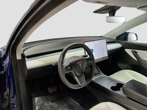 Used 2021 Tesla Model Y Long Range AWD/4WD image 9
