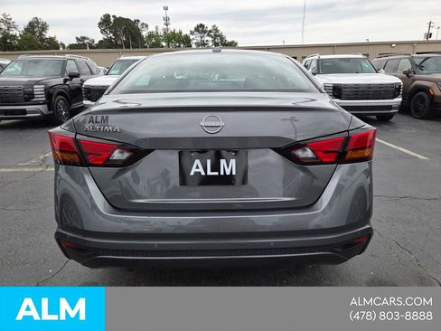 Used 2025 Nissan Altima 2.5 SV FWD image 9