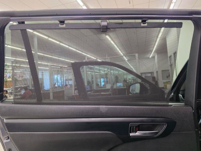 Used 2020 Toyota Highlander XLE AWD/4WD image 38