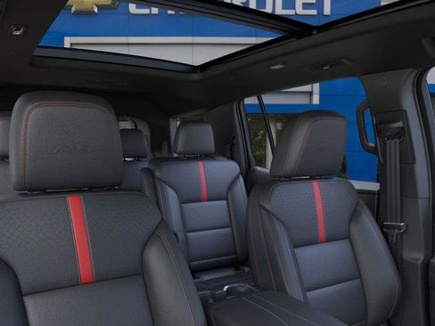 New 2026 Chevrolet Traverse RS image 25