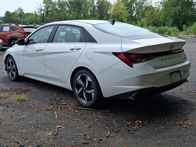 Certified 2023 Hyundai Elantra Limited w/ Cargo Package FWD image 6
