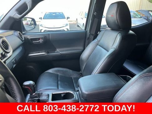 Used 2017 Toyota Tacoma TRD Pro AWD/4WD image 9