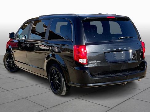Used 2020 Dodge Grand Caravan SE image 11