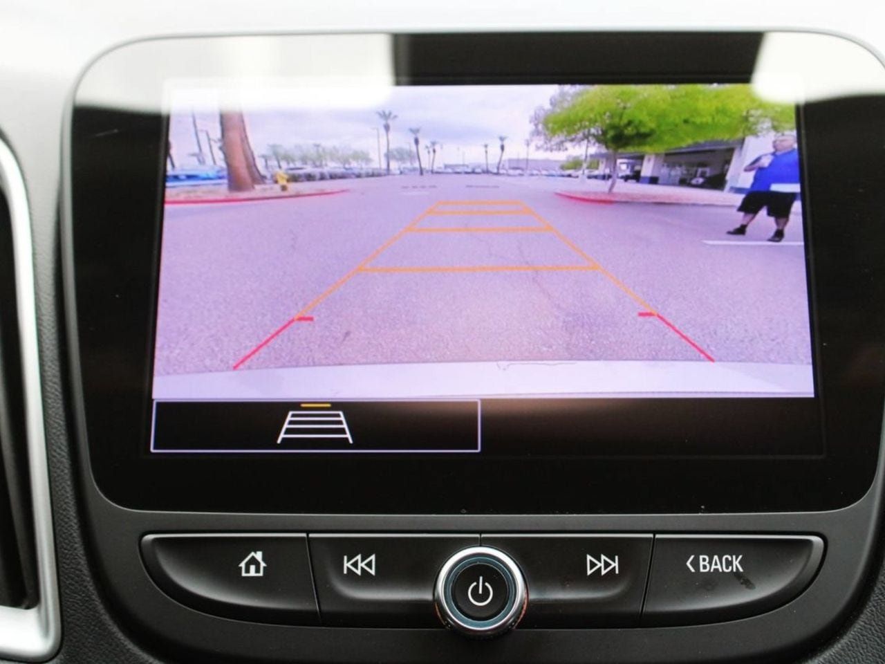 Used 2023 Chevrolet Malibu LT FWD image 19