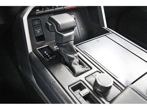 Used 2023 Toyota Tundra Platinum AWD/4WD image 26