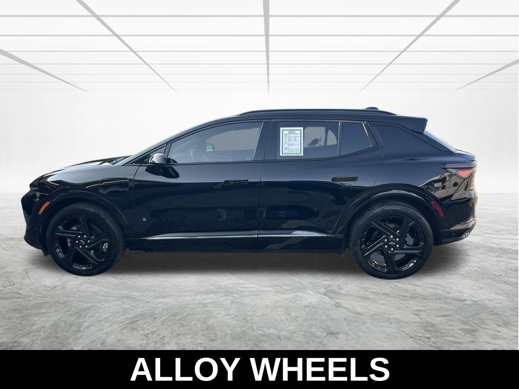 Used 2024 Chevrolet Equinox EV RS FWD image 8