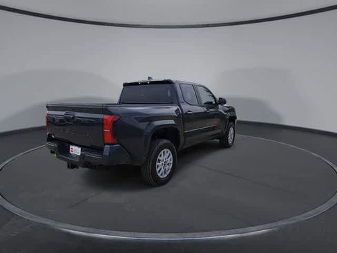 Used 2025 Toyota Tacoma SR5 image 8