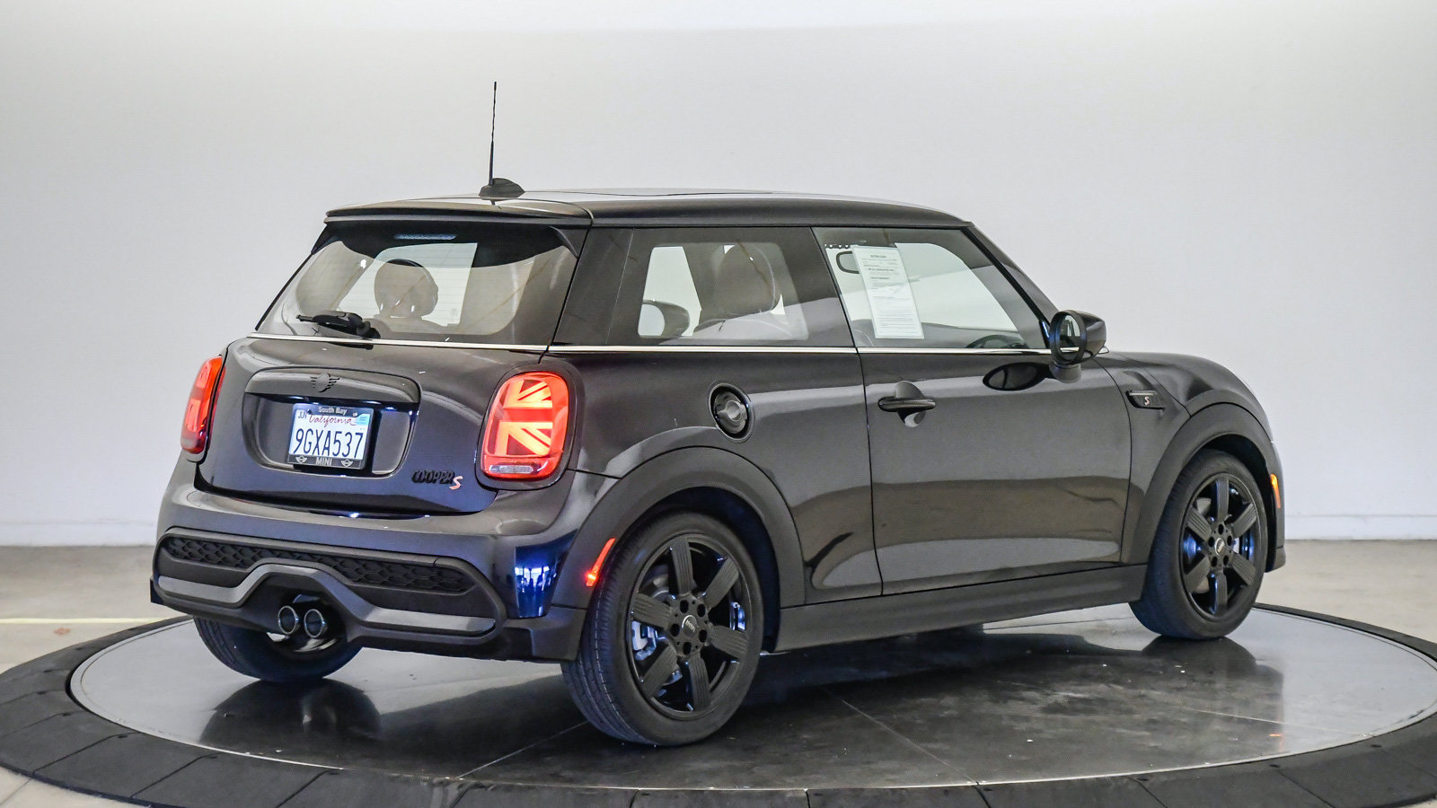 Used 2024 MINI Cooper S FWD image 5