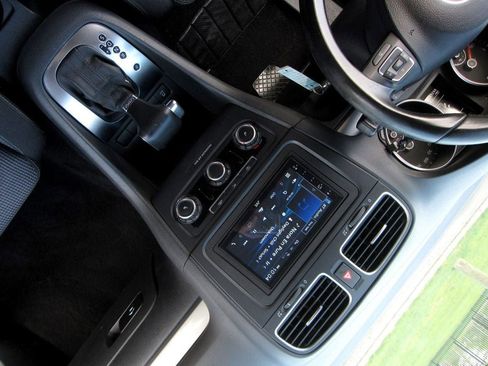 Used 2011 Volkswagen Golf TDI image 22