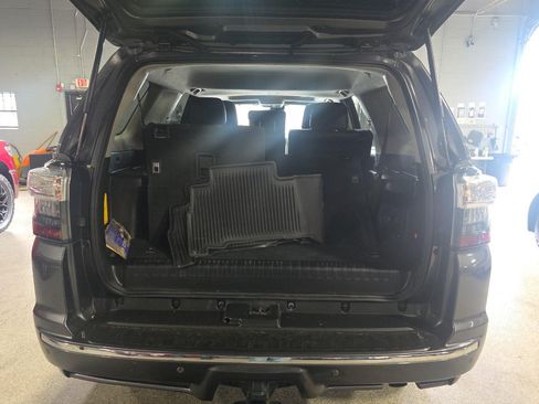 Used 2023 Toyota 4Runner Limited AWD/4WD image 9