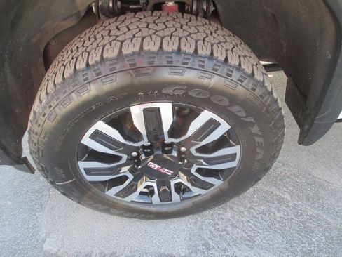 Certified 2024 GMC Sierra 2500 AT4 w/ AT4 Premium Plus Package image 13