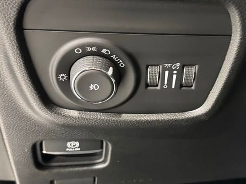 Used 2021 Jeep Grand Cherokee L Limited image 24