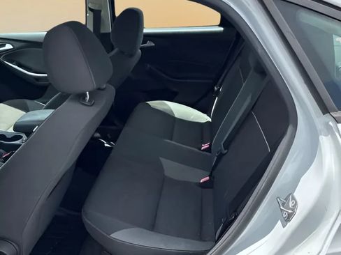 Used 2014 Ford Focus SE FWD image 19