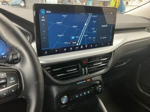 Certified 2025 Ford Escape Platinum image 11