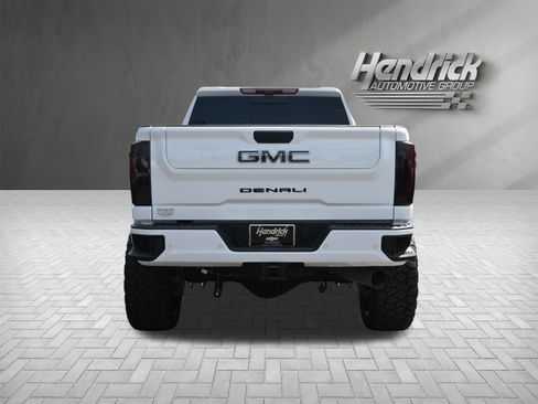 Used 2025 GMC Sierra 2500 Denali Ultimate AWD/4WD image 9