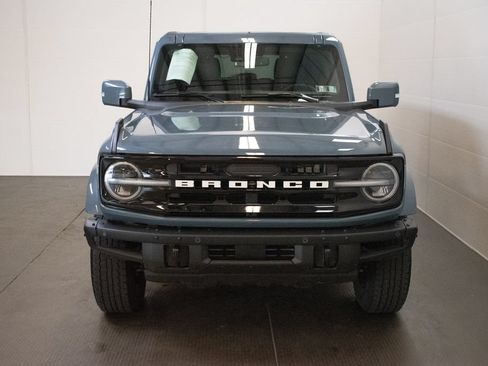 Used 2024 Ford Bronco Outer Banks AWD/4WD image 2