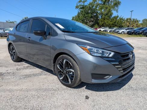 New 2025 Nissan Versa SR w/ Trunk Package FWD image 2