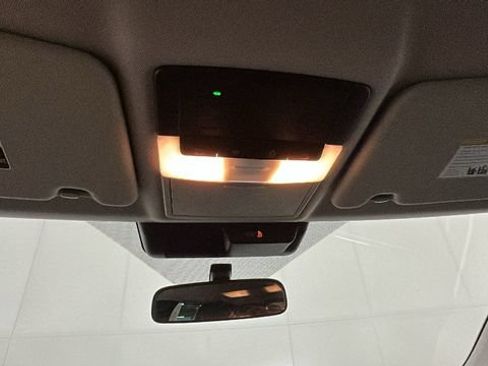Used 2023 Mitsubishi Outlander SE FWD image 25