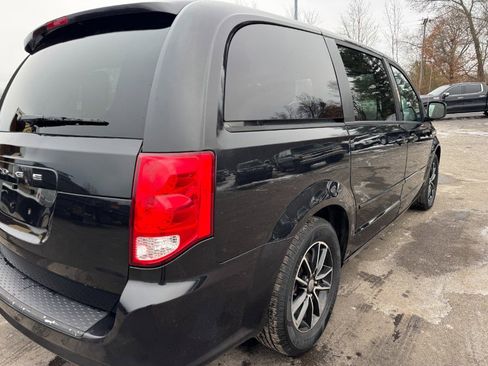 Used 2014 Dodge Grand Caravan SE image 11
