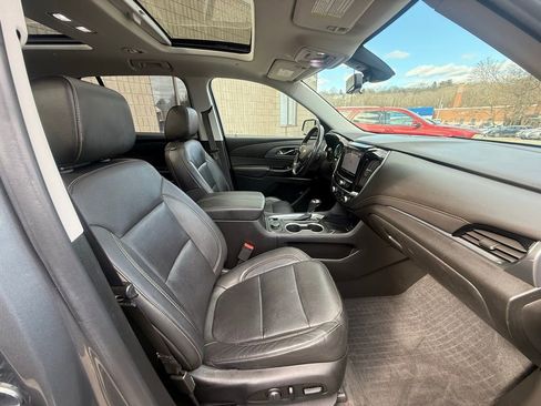 Used 2019 Chevrolet Traverse Premier w/ LPO, Floor Liner Package AWD/4WD image 21
