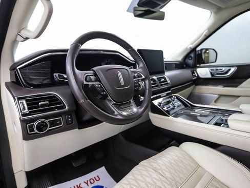Used 2021 Lincoln Navigator Black Label image 10