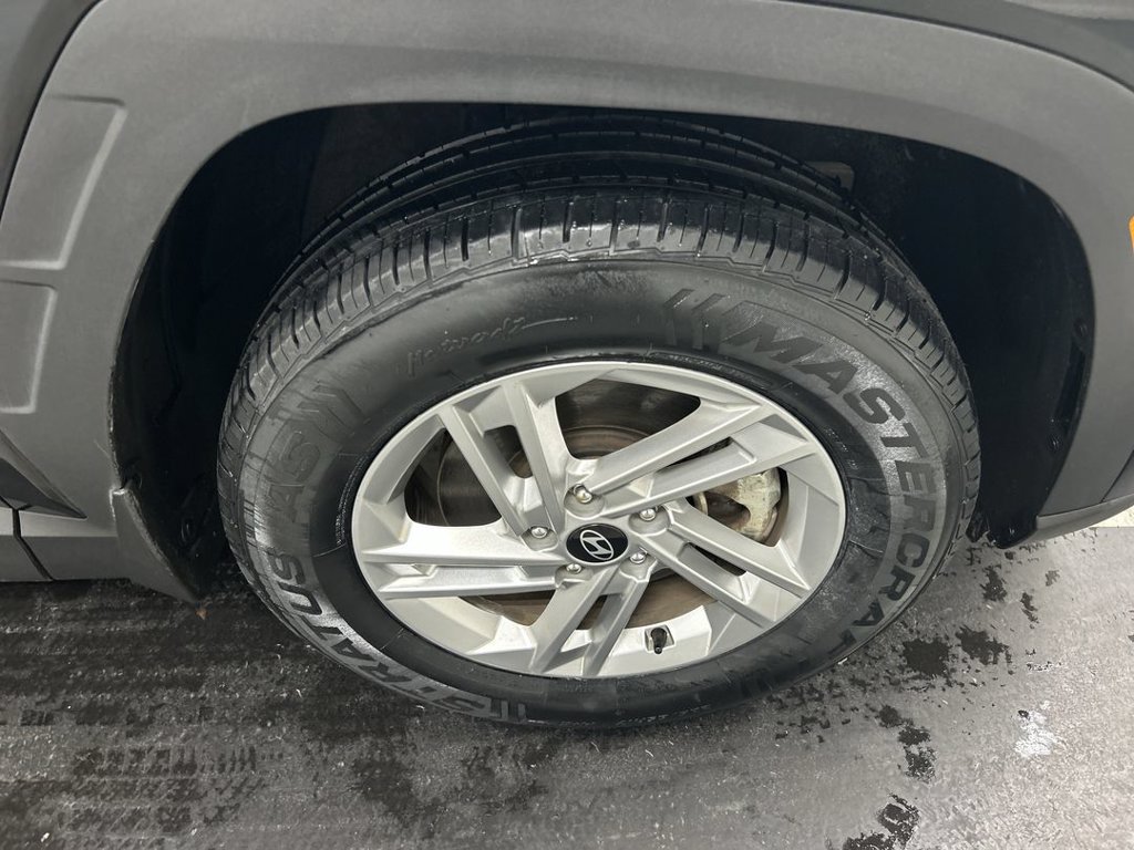 Used 2025 Hyundai Tucson SE AWD/4WD image 8