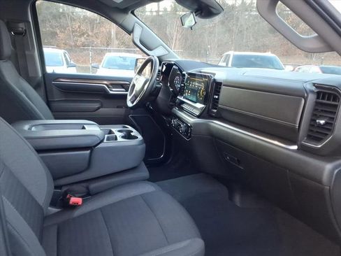 Used 2022 Chevrolet Silverado 1500 LT AWD/4WD image 20