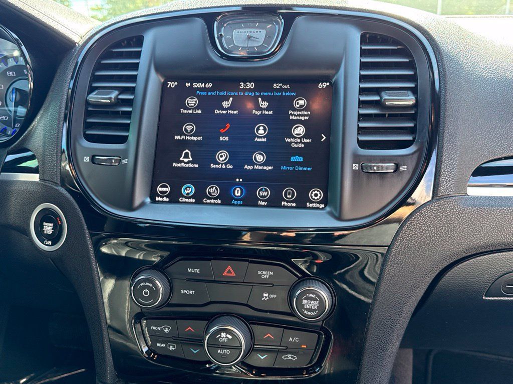 Used 2018 Chrysler 300 S RWD image 23