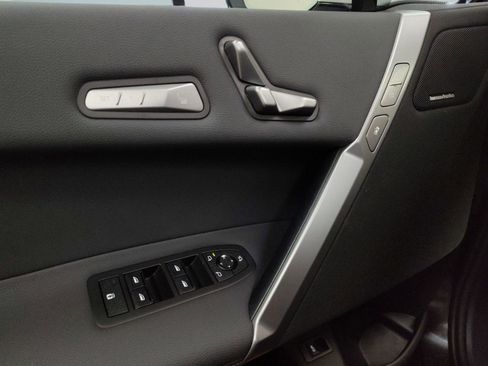 New 2026 BMW iX xDrive60 w/ M Sport Package image 11