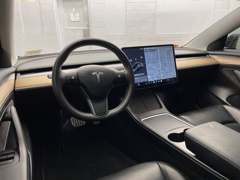 Used 2021 Tesla Model 3 Performance image 10