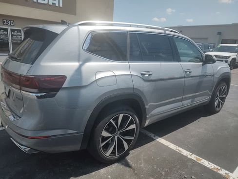 Used 2024 Volkswagen Atlas SEL Premium R-Line AWD/4WD image 11