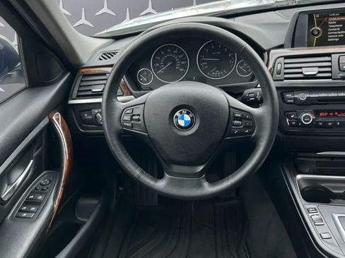 Used 2013 BMW 328i xDrive Sedan AWD/4WD image 16