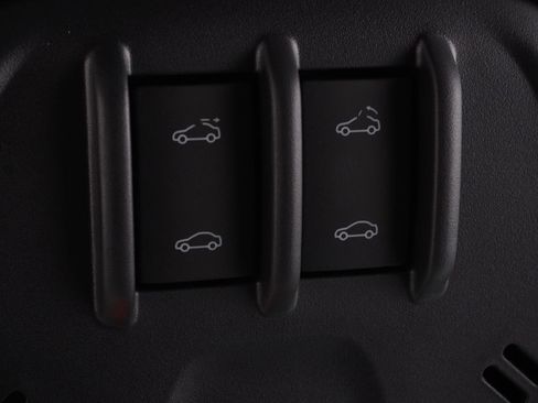 New 2026 Chevrolet Trax RS w/ Sunroof Package image 26