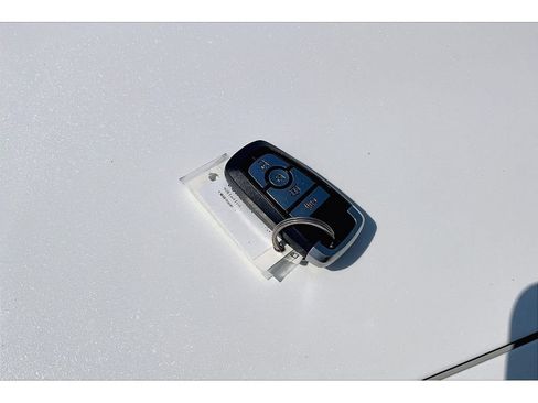 Used 2020 Ford Explorer XLT AWD/4WD image 36