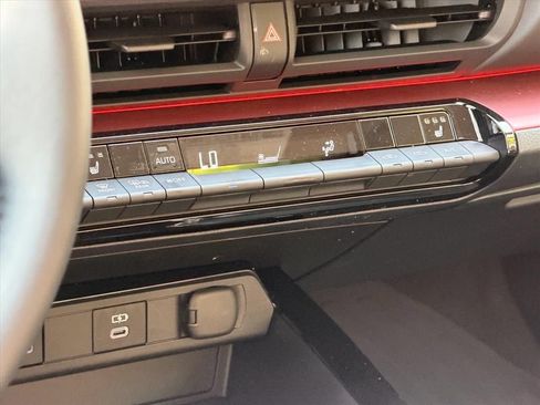 Used 2024 Toyota Prius Prime FWD image 20