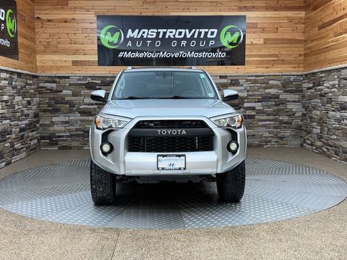 Used 2018 Toyota 4Runner SR5 image 3