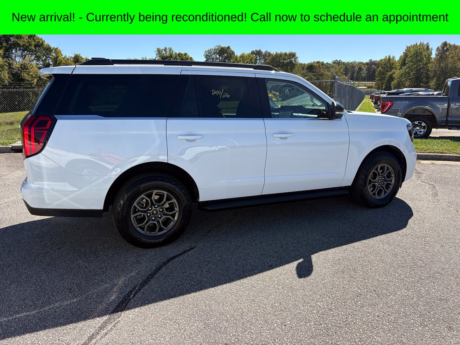 Used 2026 Ford Expedition Active AWD/4WD image 6