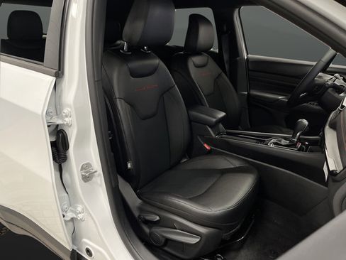 New 2026 Jeep Compass Trailhawk w/ Sun, Sound & Navigation Group AWD/4WD image 31